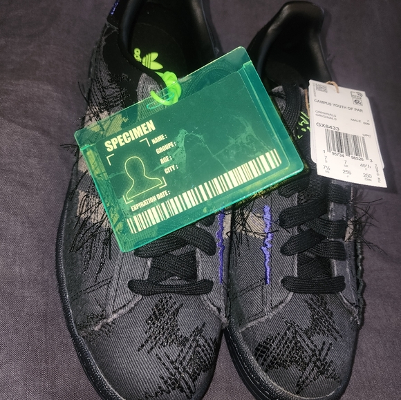 Adidas shoes - Picture 5 of 8